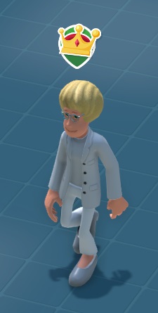 Vogelperspectief van Agatha Sphere, die naar links wandelt. Ze draagt witte kleding en ze heeft blond haar in een bolvormig kapsel. Boven haar hoofd zweeft het 'VIP'-icoontje (een kroontje op groene achtergrond).
