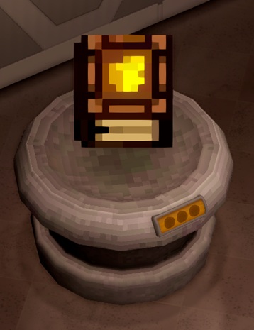 Op een ronde, stenen sokkel staat een boek, gebonden in bruin leer, met de afbeelding van een blokje kaas op het omslag, alles opgebouwd uit tweedimensionale pixelblokken.
