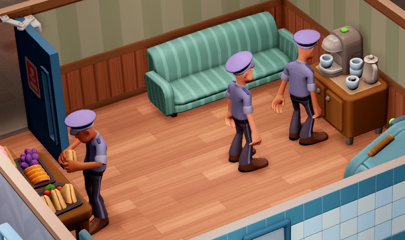 Drie Bewakers rusten uit in een Personeelskamer. Eén Bewaker eet van een Snack Table, terwijl de andere twee een rij vormen voor de Koffiezet.